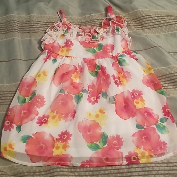 Beautiful Flower dress. Size 2T.